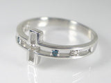 K18WG ホワイトゴールドダイヤモンド/ブルーダイヤモンド クロス リング