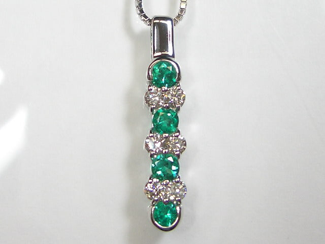 ５月セール⑨Ｋ１８ｗｇダイヤネックレス【送料無料】 K18YG⁄PG⁄WG ダイヤモンド フラワー ネックレス 1.00ct