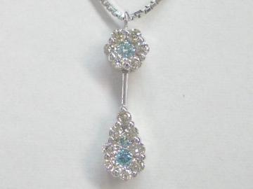 K18WG ホワイトゴールドダイヤモンド/ブルーダイヤモンド ペンダント ネックレス