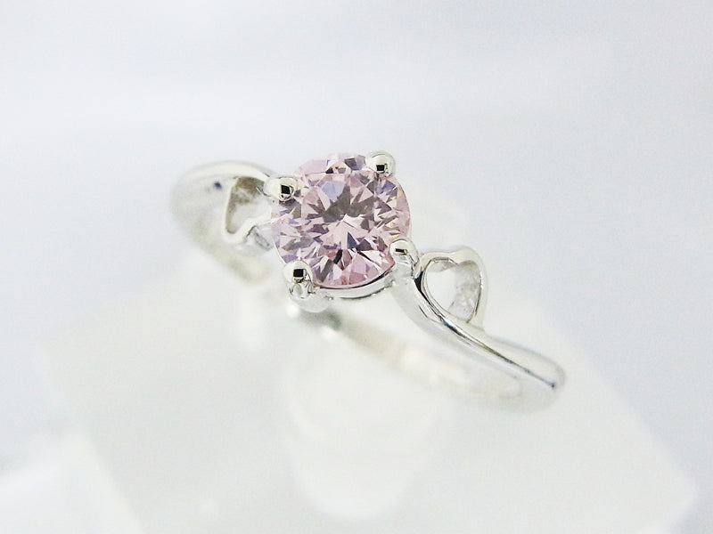 ピンクCZダイヤ(キュービック・ジルコニア) ハートモチーフ リング