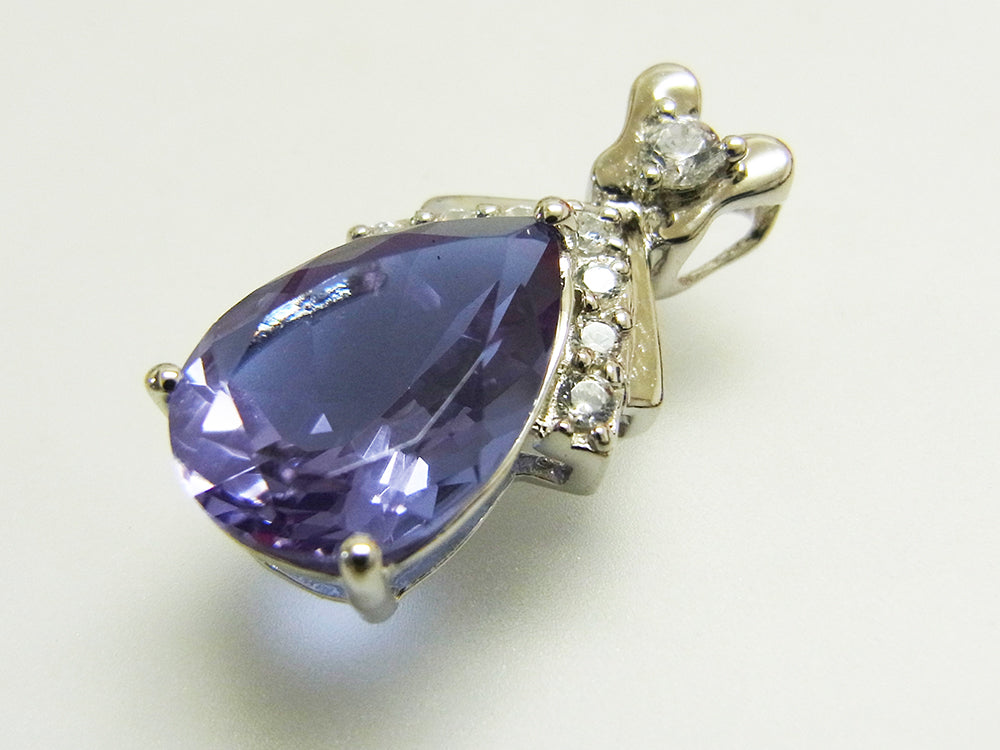 【新作】【即納】5.4カラット アレキサンドライト Synthetic - 13x9mm Pear ペンダント トップ【バレンタインデー】【プレゼントに最適!】