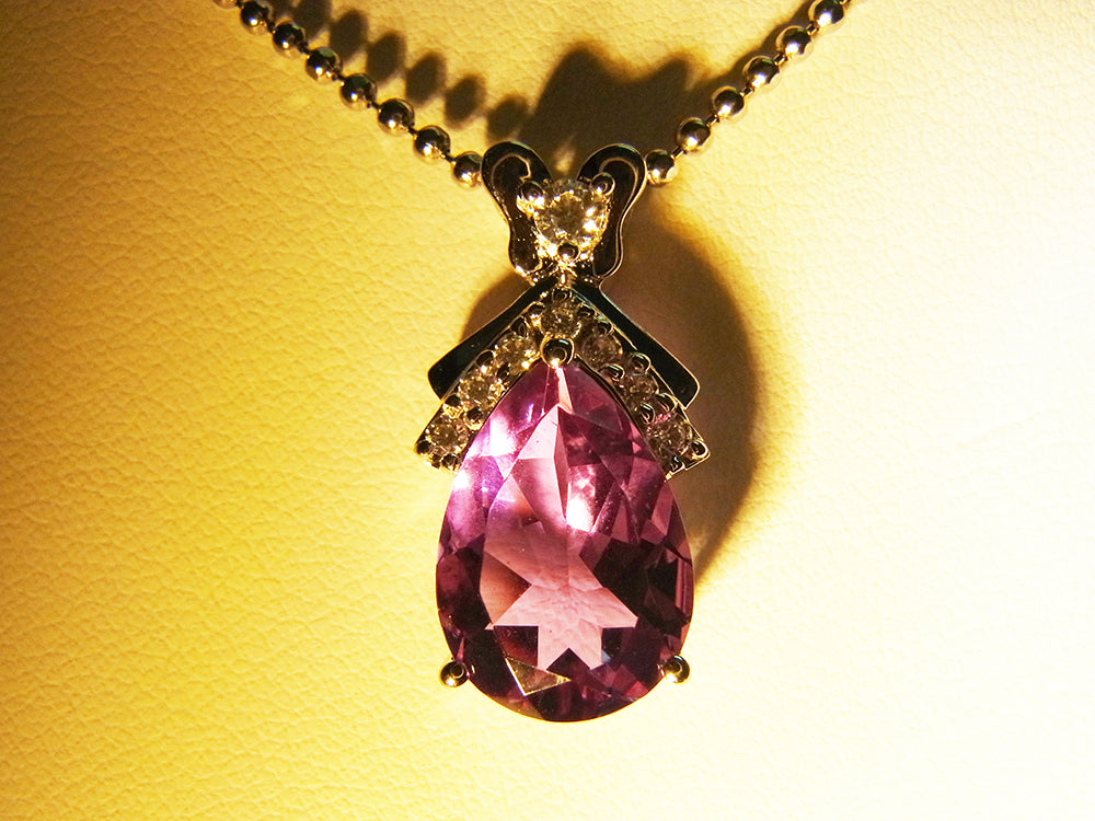 【新作】【即納】5.4カラット アレキサンドライト Synthetic - 13x9mm Pear ペンダント トップ【バレンタインデー】【プレゼントに最適!】