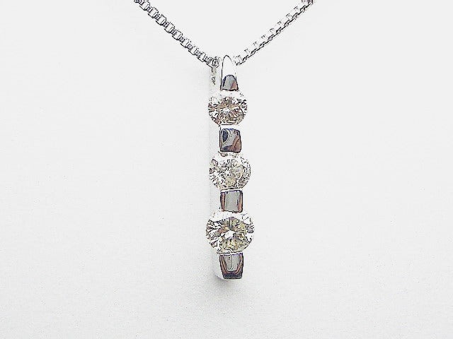 K18WG ホワイトゴールド ダイヤモンド ペンダント ネックレス