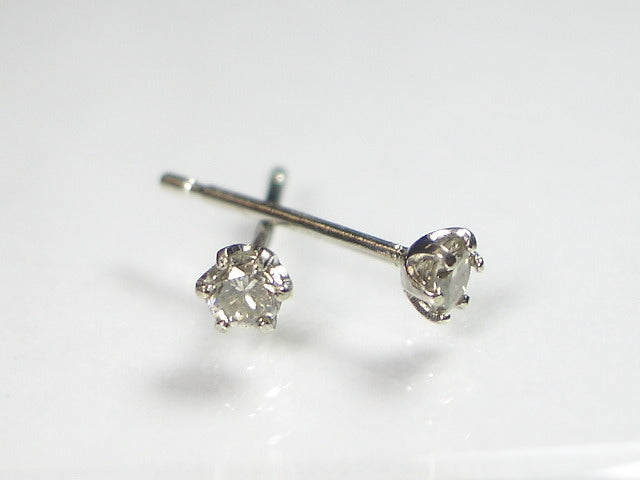 K18WGダイヤスタッド ピアス 0.1CT