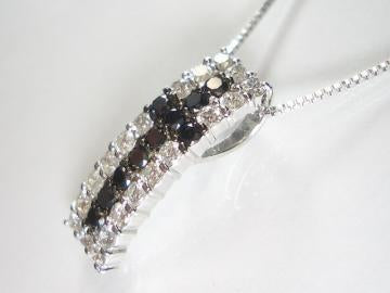 K18WG ホワイトゴールドダイヤモンド/ブラックダイヤモンド クロス ペンダント ネックレス