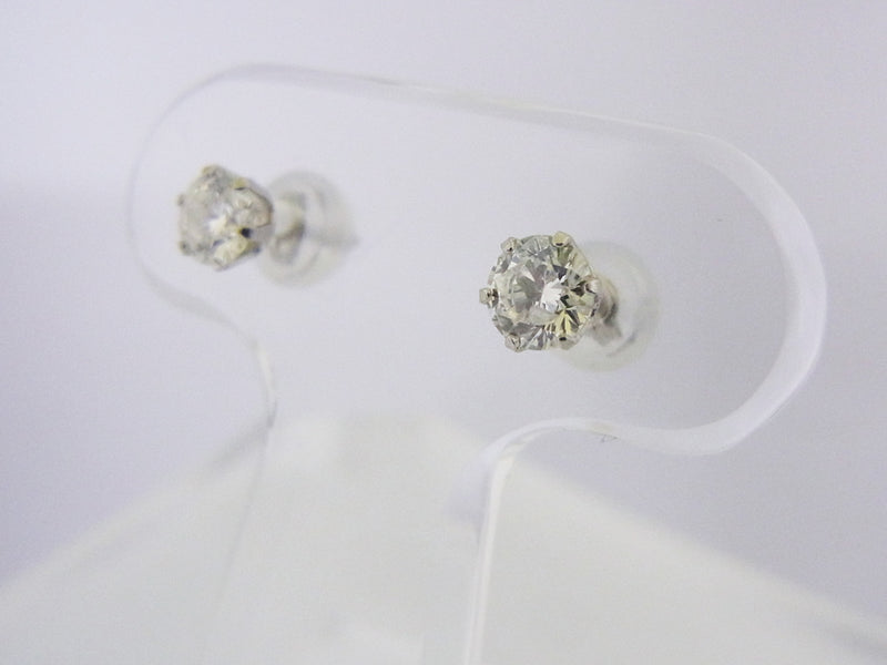 一粒ダイヤモンド　ピアス　PT900