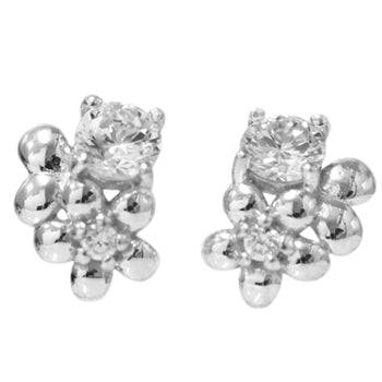 フラワー ピアス