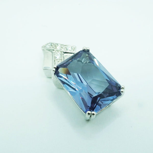 新作】13ct 大粒 カラーチェンジ アレキサンドライト ネックレス