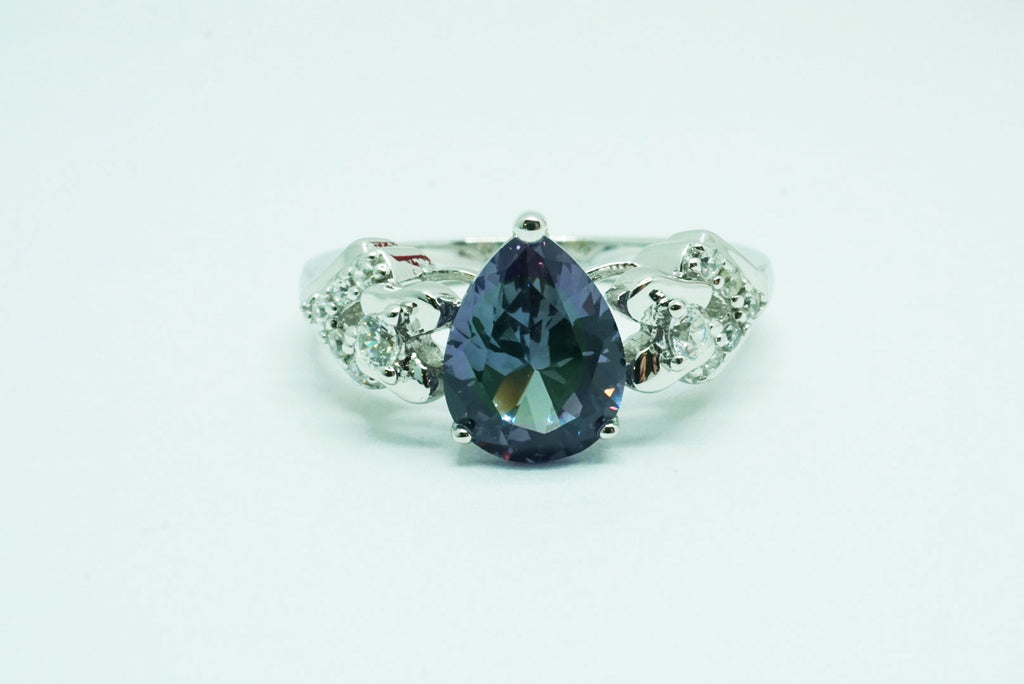 新作】【即納】大粒 アレキサンドライト 2.4CT 9×7mm ティア