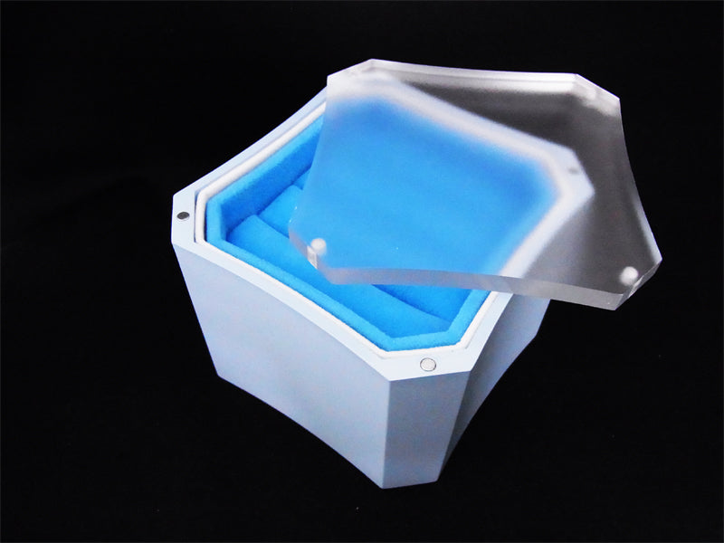 AXSアイコレJ掲載モデル-キューコ　一粒 ピアス (6mm)９石スーパーコンプリートBOX「Qco・キューコ」