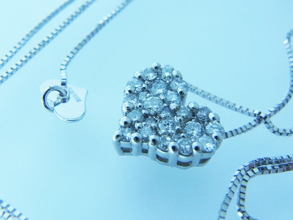 プラチナ/ホワイトゴールド ダイヤペンダント　0.300ct